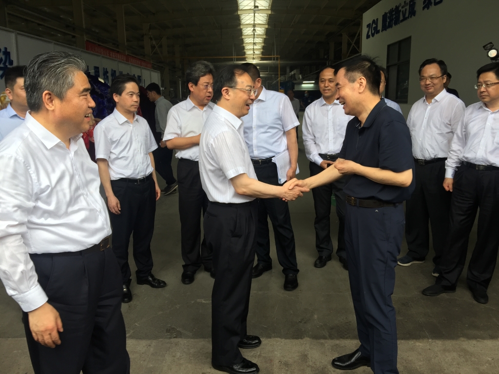 2020年6月23日，省長(zhǎng)吳政隆來(lái)新立成公司調(diào)研指導(dǎo)工作